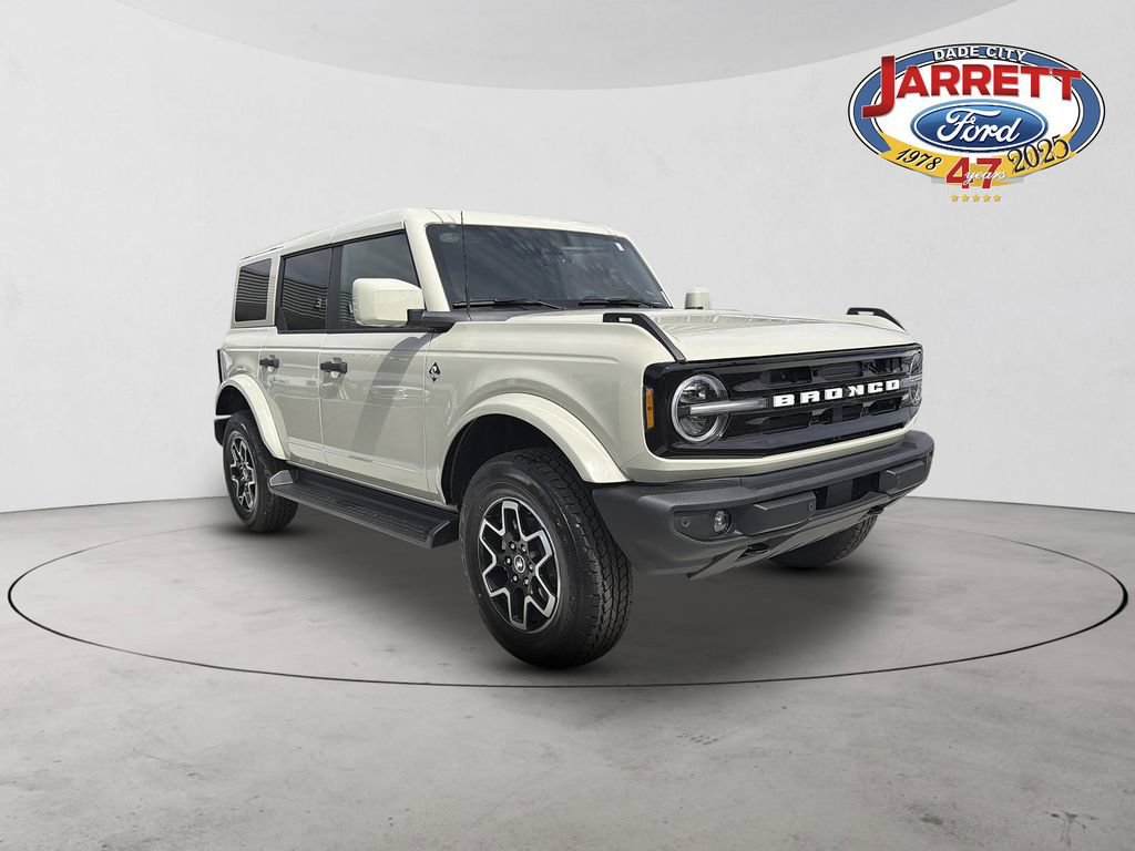 New 2026 Ford Bronco Outer Banks AWD/4WD image 1