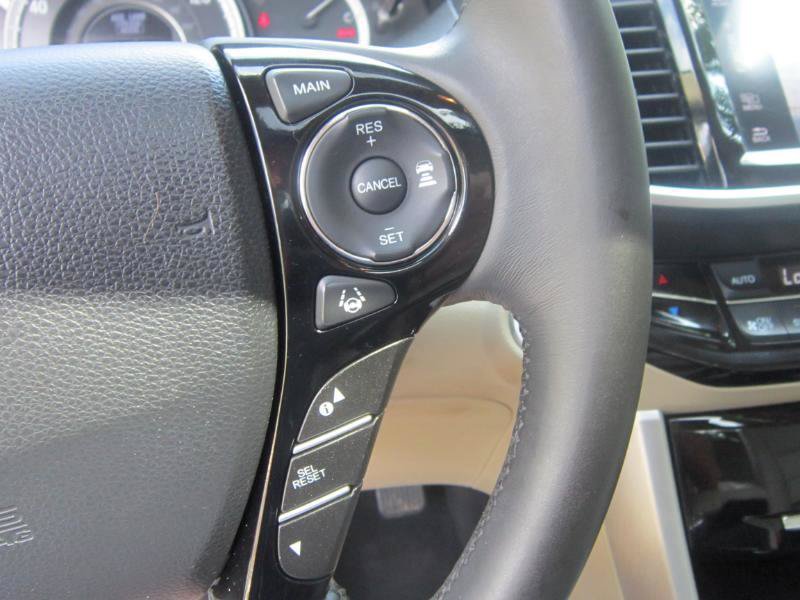 Used 2017 Honda Accord EX-L image 36