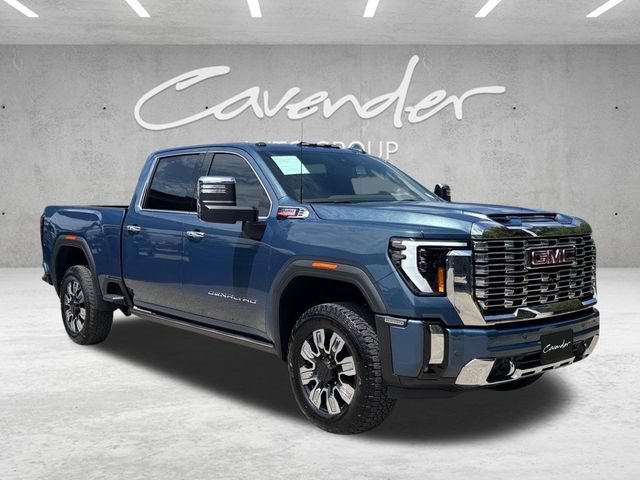 Used 2025 GMC Sierra 2500 Denali w/ Denali Reserve Package AWD/4WD image 2