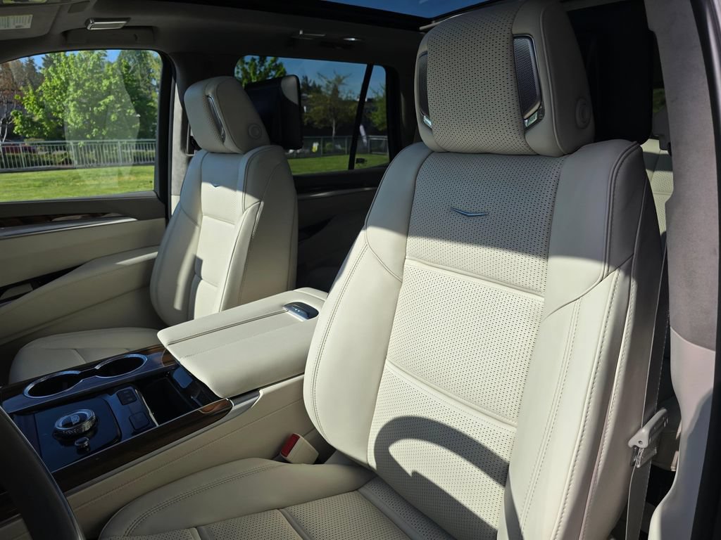 New 2026 Cadillac Escalade Platinum Sport AWD/4WD image 25