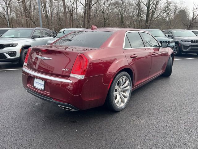 Used 2021 Chrysler 300 Touring w/ Chrome Appearance Package image 28