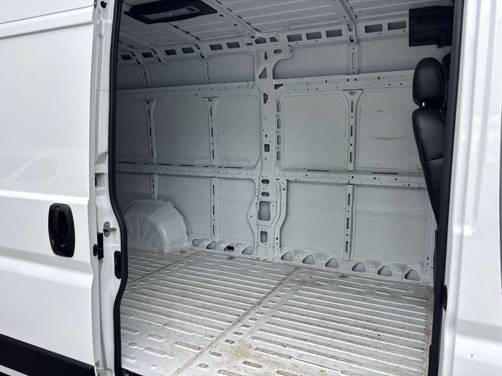 Used 2026 RAM ProMaster 2500 w/ Convenience Group FWD image 16
