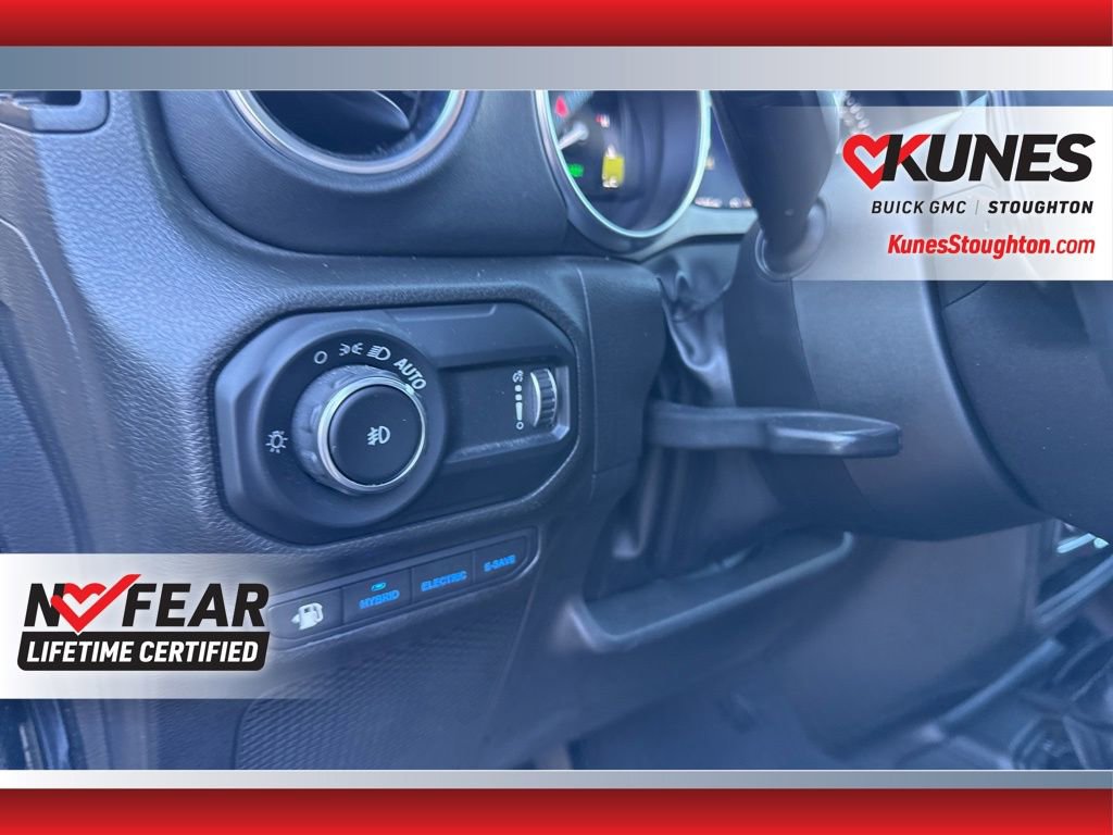 Used 2023 Jeep Wrangler Unlimited Sahara w/ Cold Weather Group image 21