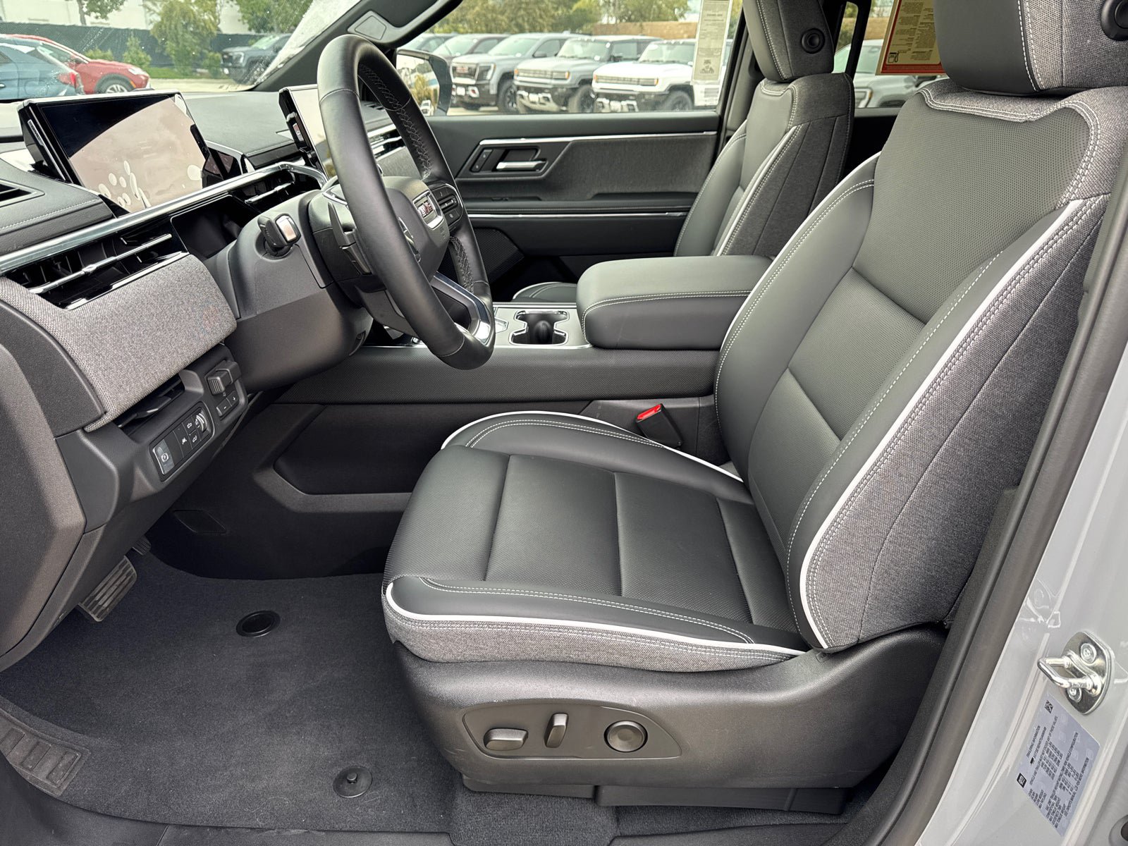 Used 2026 GMC Sierra EV Elevation AWD/4WD image 25