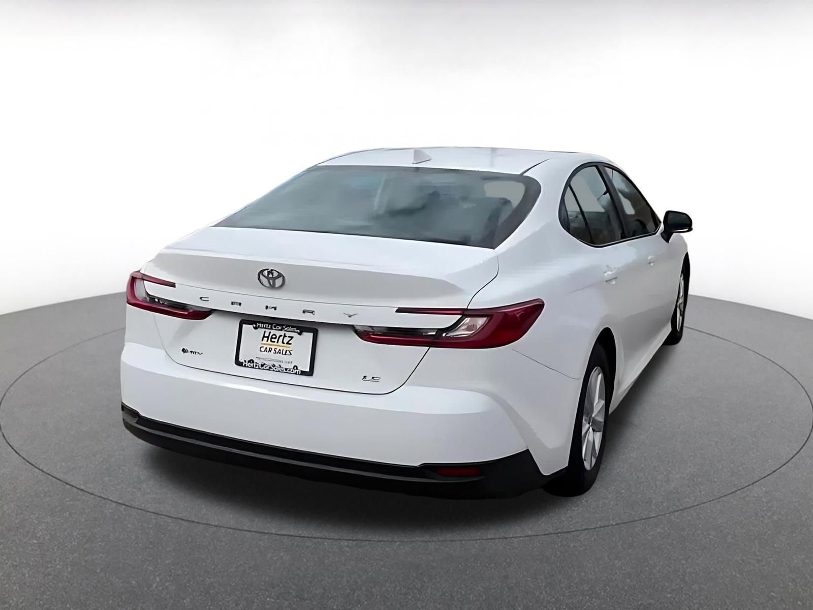 Used 2025 Toyota Camry LE image 14