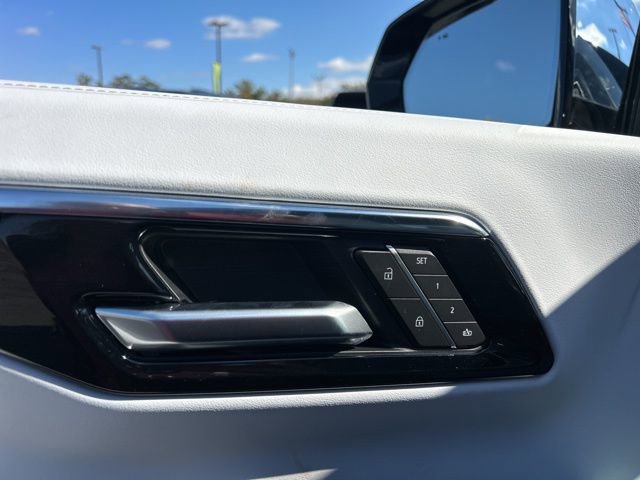 New 2026 Chevrolet Suburban Premier image 12