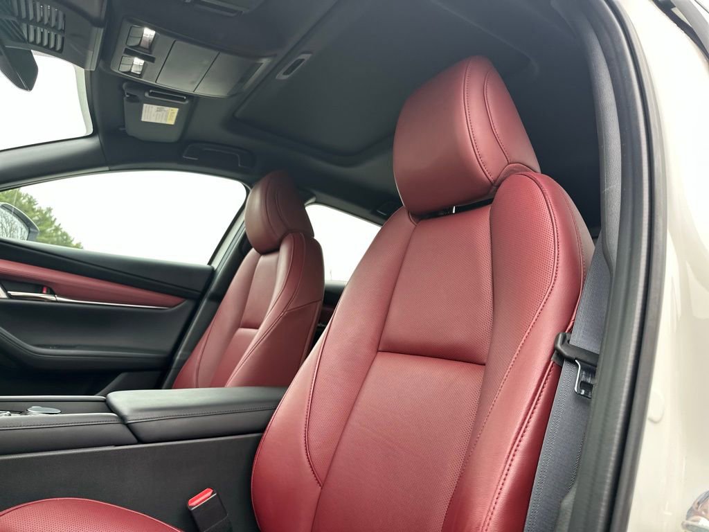 Used 2024 MAZDA MAZDA3 Hatchback w/Premium Plus Pkg image 14