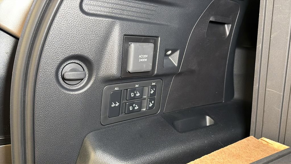 New 2026 Lexus LX 700h Luxury image 12