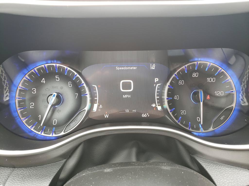 New 2026 Chrysler Pacifica Select AWD/4WD image 24