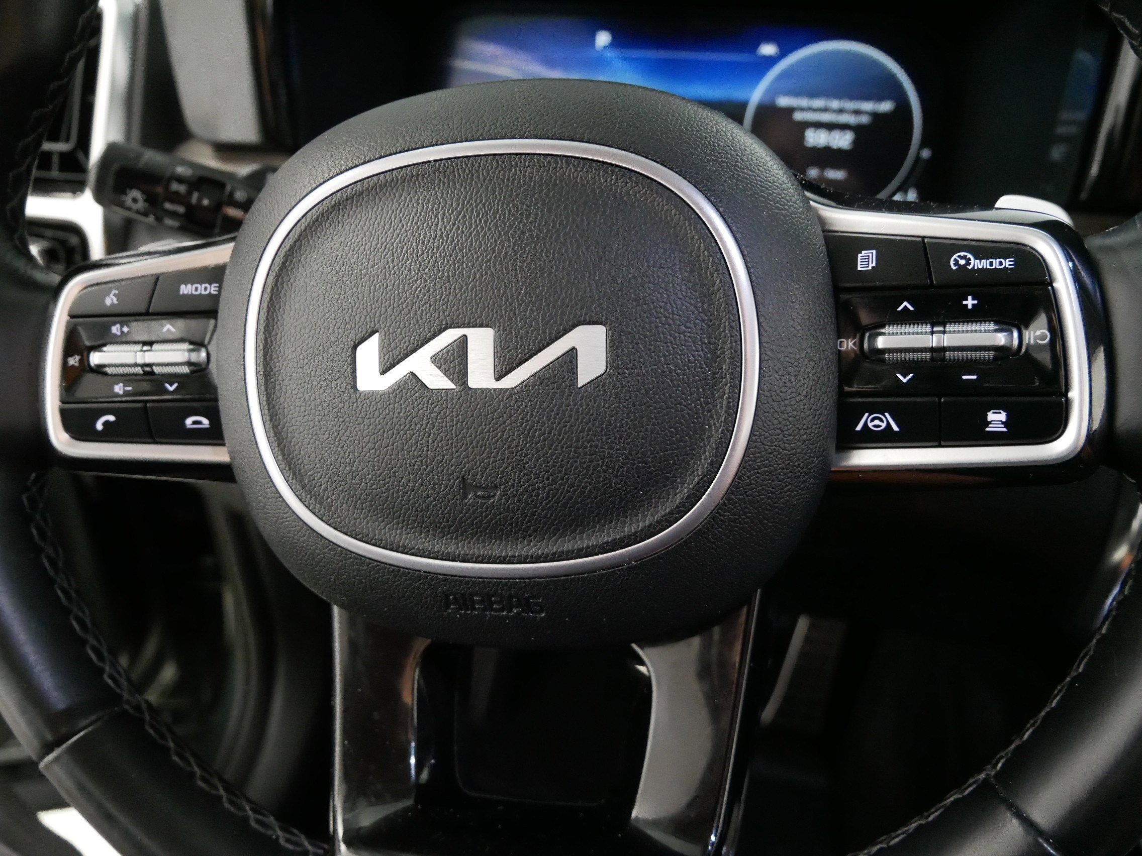 Used 2022 Kia Sorento SX Prestige w/ Rust Color Package image 25