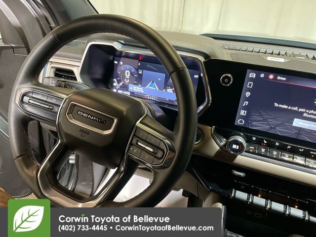 Used 2024 GMC Canyon Denali image 21