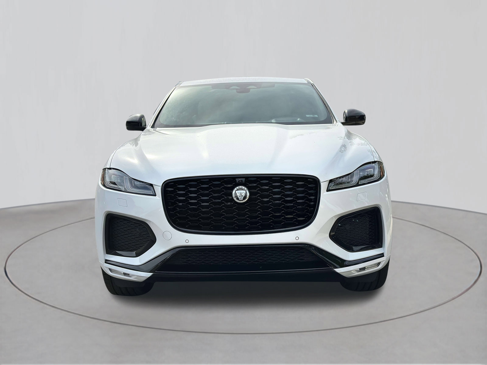 New 2026 Jaguar F-PACE R-Dynamic S image 2