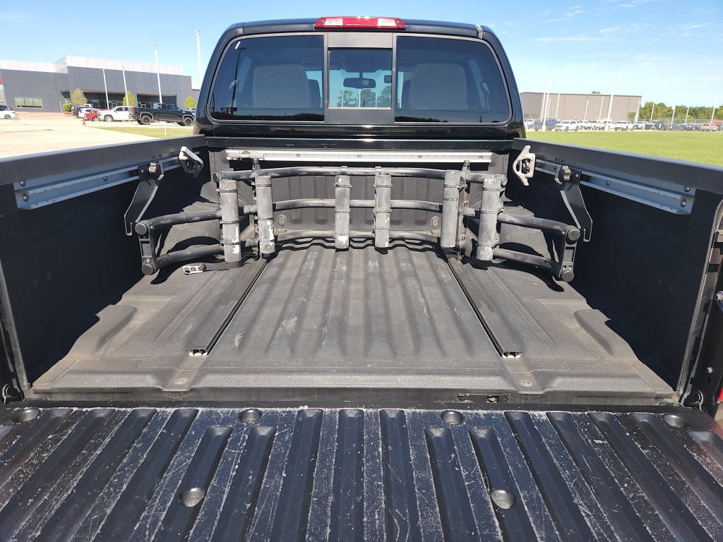 Used 2021 Nissan Frontier SV w/ Midnight Edition Floor Mats AWD/4WD image 14
