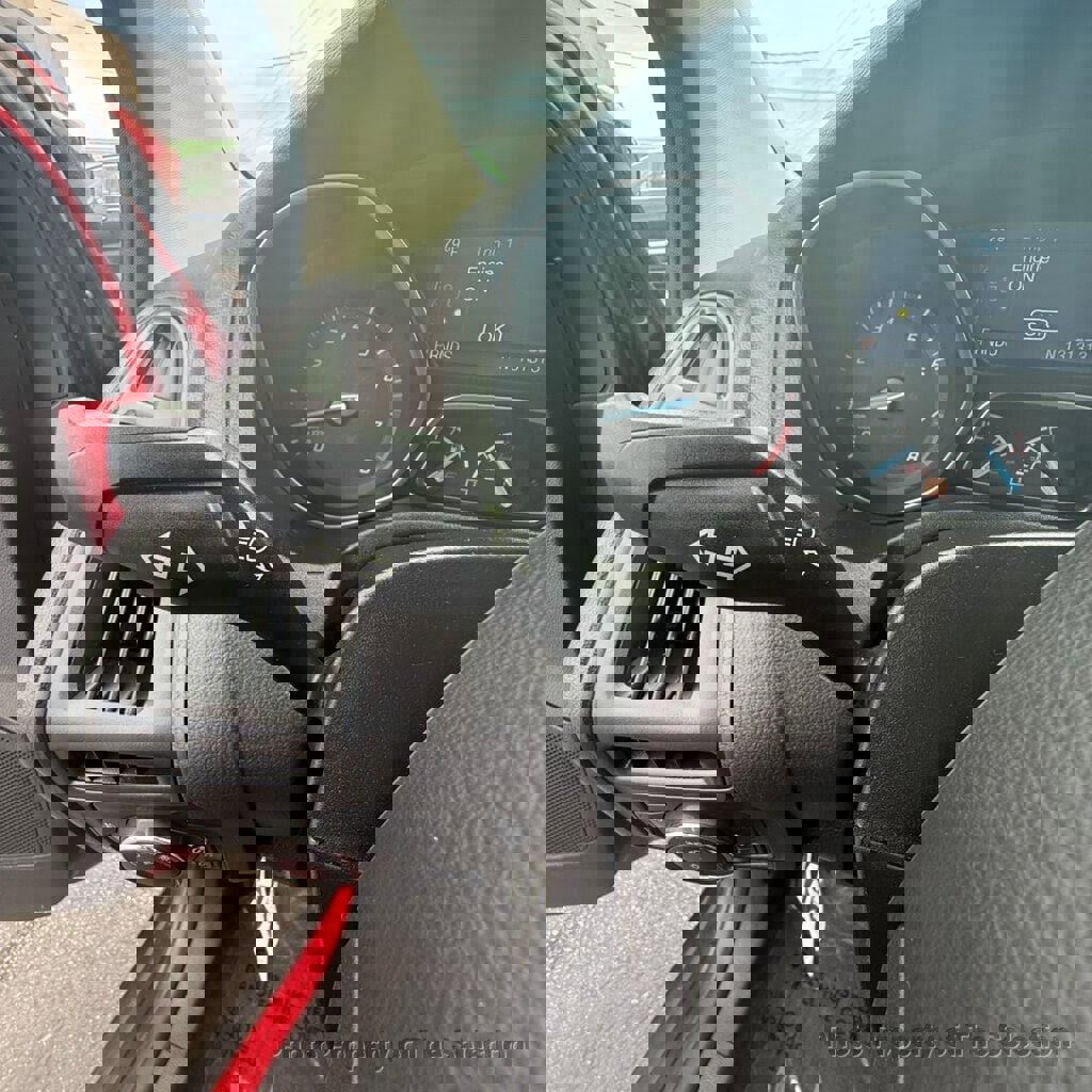 Used 2014 Ford Focus SE w/ Equipment Group 201A image 25