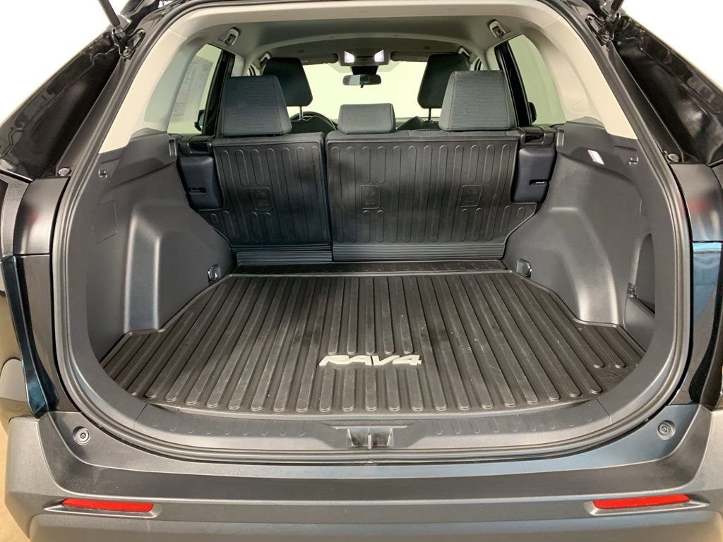 Used 2024 Toyota RAV4 LE image 13