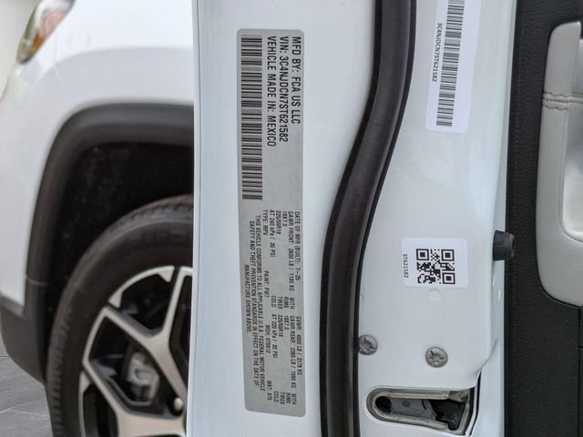 Used 2025 Jeep Compass Limited AWD/4WD image 33