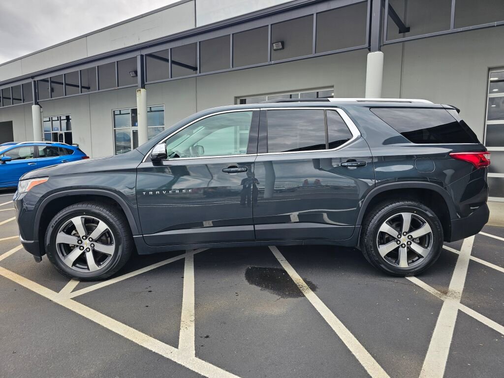 Used 2018 Chevrolet Traverse LT AWD/4WD image 2