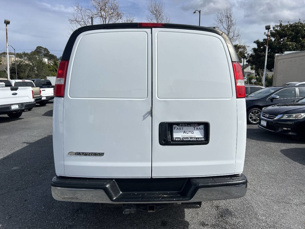 Used 2021 Chevrolet Express 2500 w/ Driver Convenience Package image 7