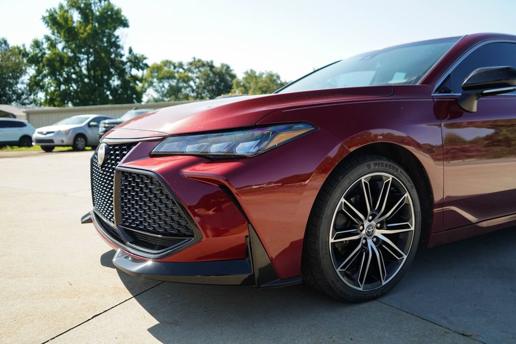 Used 2019 Toyota Avalon XSE FWD image 18