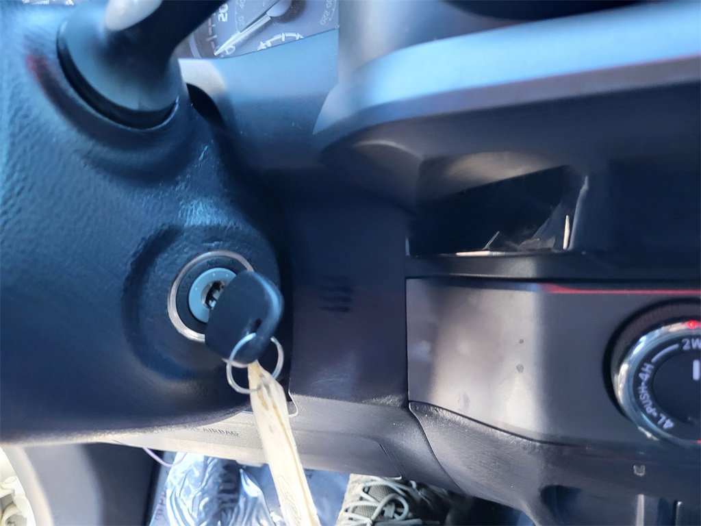 Used 2017 Toyota Tacoma TRD Sport w/ Premium & Technology Package image 23