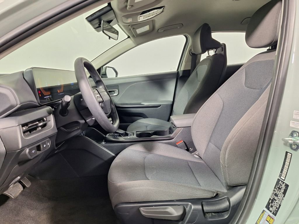 Used 2025 Kia K4 FWD image 12