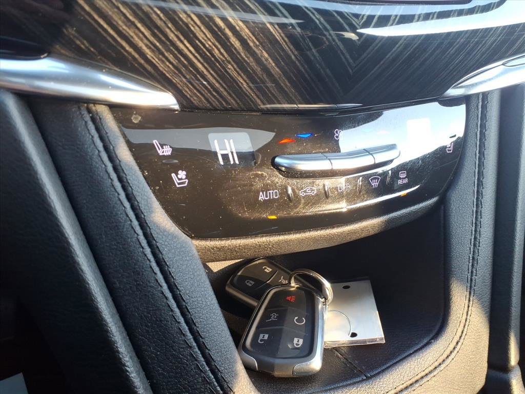 Certified 2023 Cadillac XT6 Premium Luxury image 30