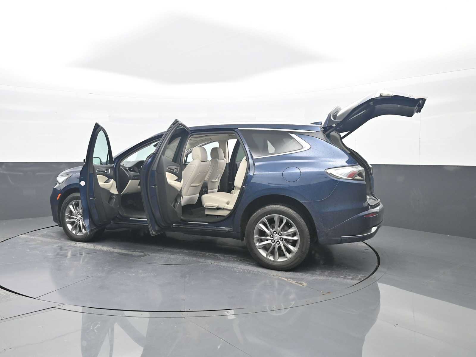 Used 2024 Buick Enclave Avenir w/ Avenir Technology Package AWD/4WD image 51