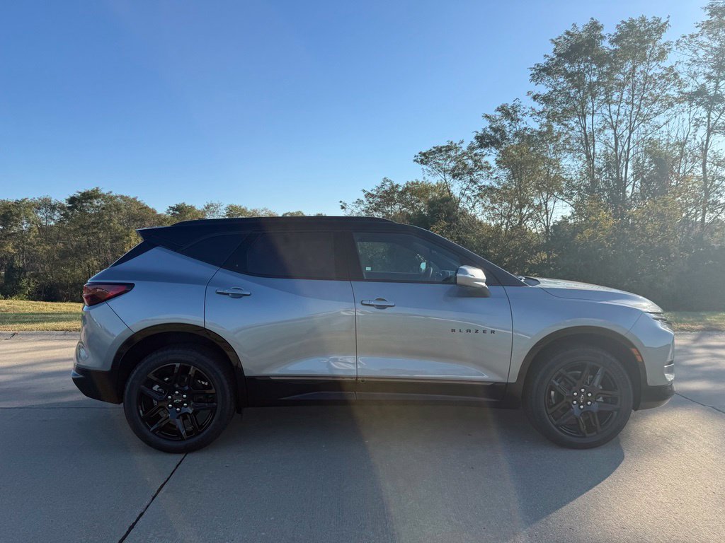 New 2026 Chevrolet Blazer RS w/ Driver Confidence II Package FWD image 2