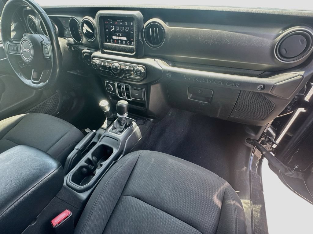 Certified 2023 Jeep Wrangler Unlimited w/ Cold Weather Group AWD/4WD image 32