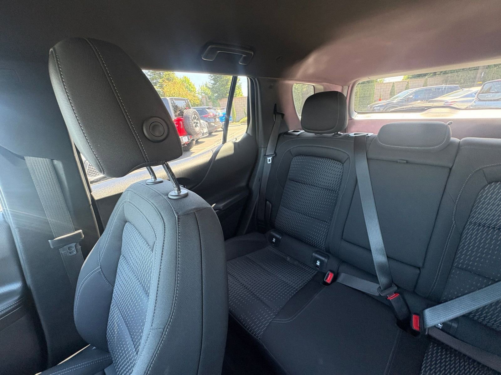Used 2025 Chevrolet Equinox LT FWD image 40
