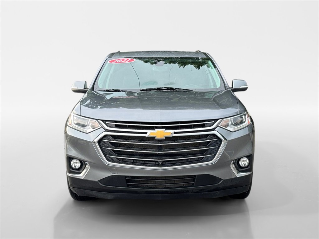 Used 2021 Chevrolet Traverse LT w/ LT Premium Package image 2