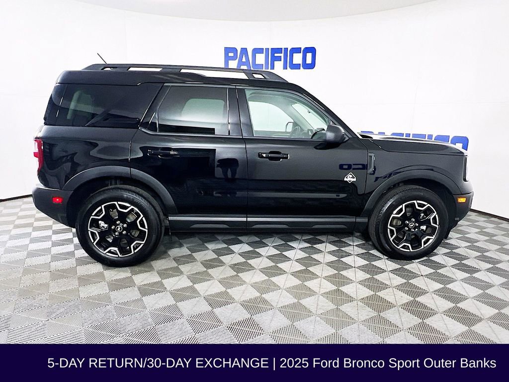 Used 2025 Ford Bronco Sport Outer Banks AWD/4WD image 9