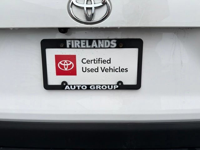 Used 2024 Toyota RAV4 LE AWD/4WD image 10
