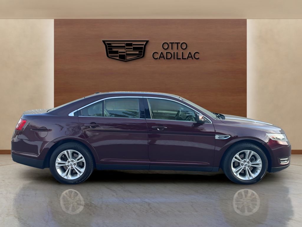 Used 2019 Ford Taurus SEL image 6