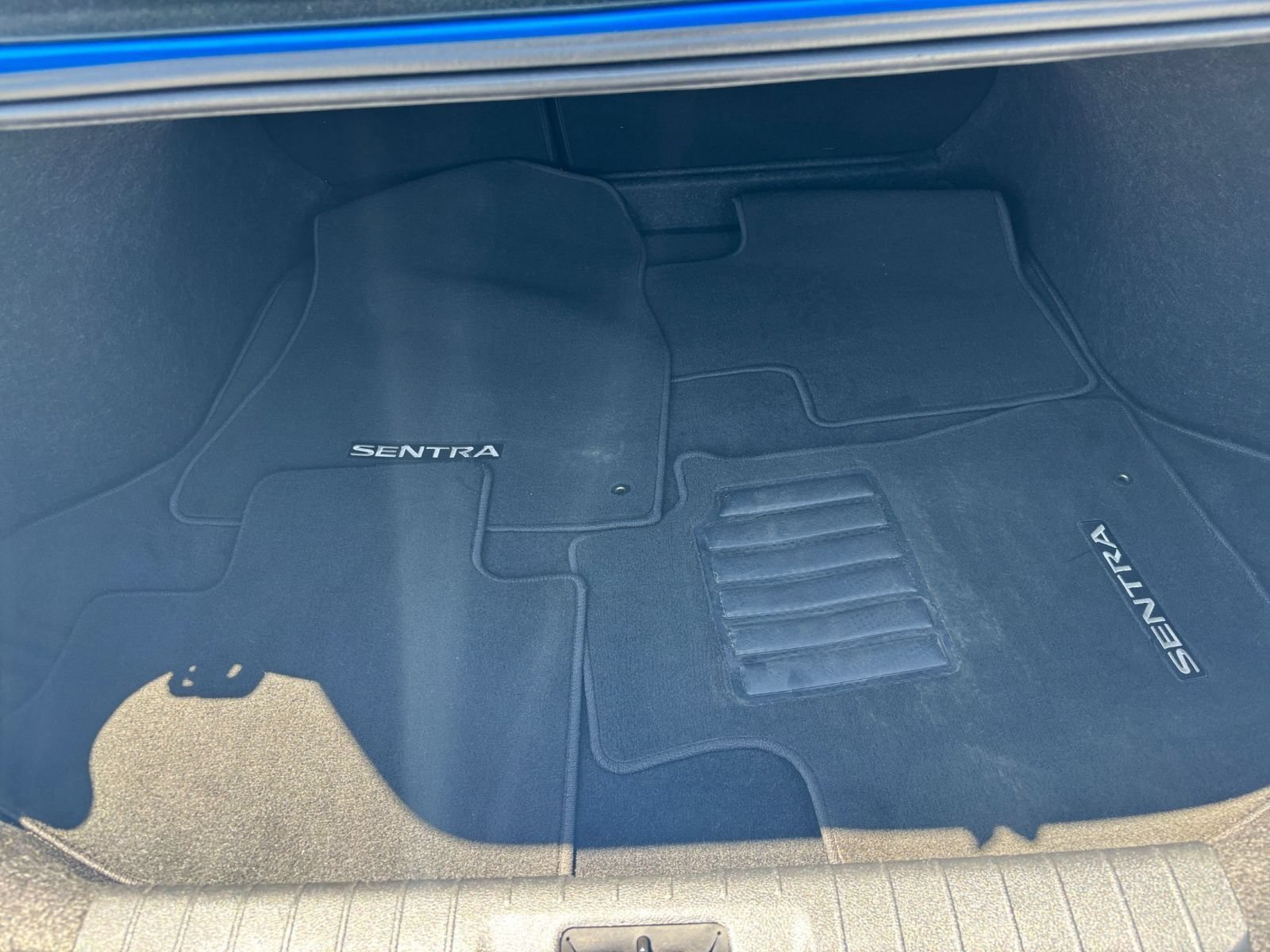 Used 2025 Nissan Sentra SV FWD image 29