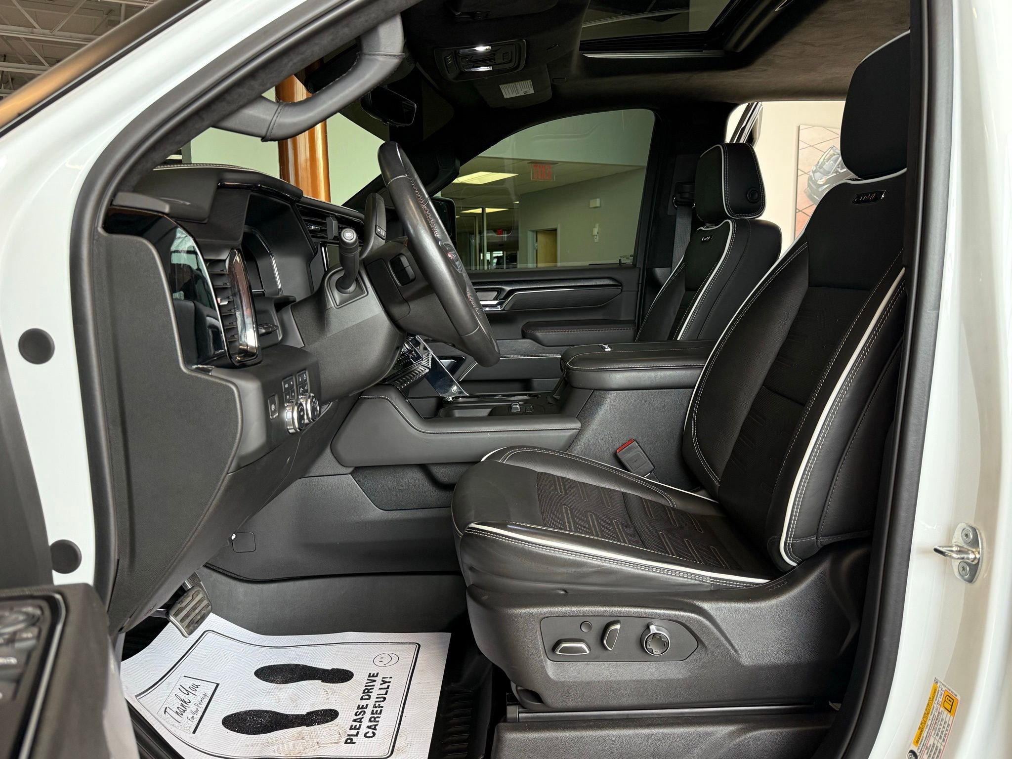 Used 2024 GMC Sierra 2500 AT4X image 49