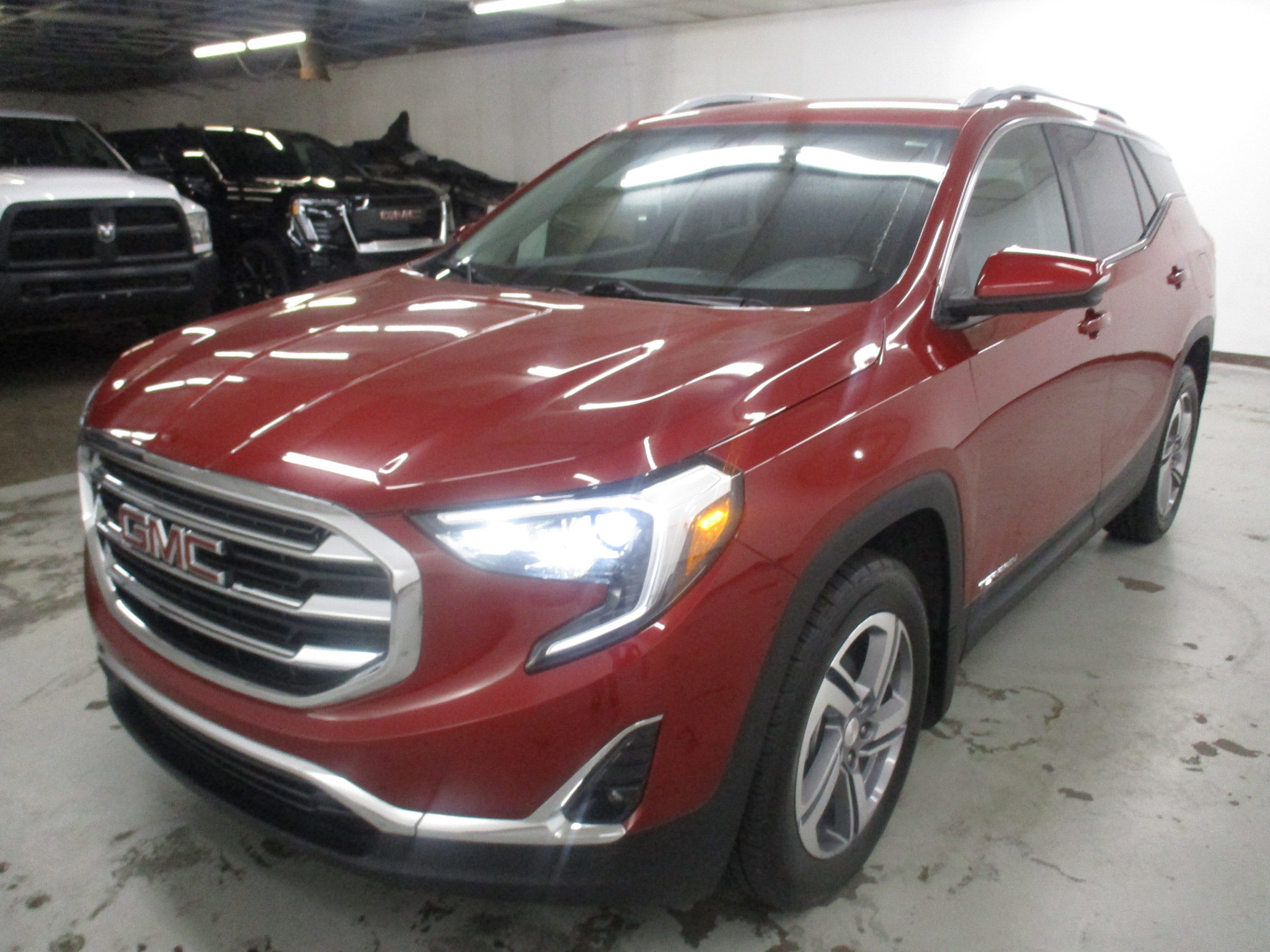 Used 2021 GMC Terrain SLT AWD/4WD image 3