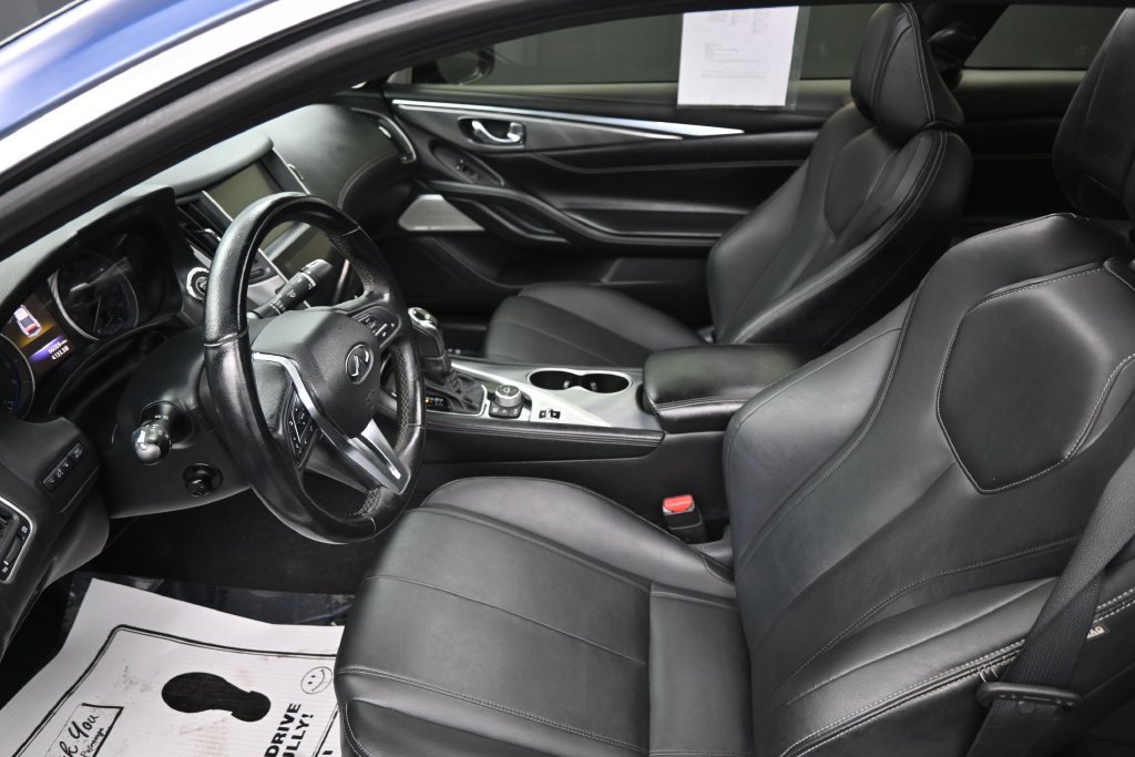 Used 2018 INFINITI Q60 3.0t Luxe w/ Sensory Package 3.0T Luxe AWD/4WD image 19