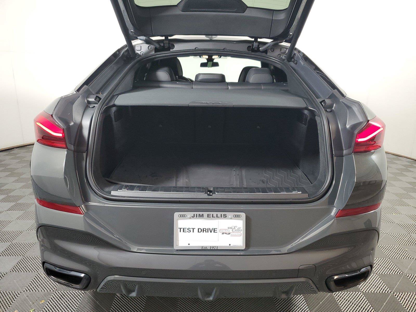 Used 2023 BMW X6 M50i w/ Executive Package AWD/4WD image 9