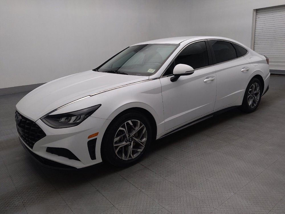 Used 2020 Hyundai Sonata SEL w/ Premium Package image 2