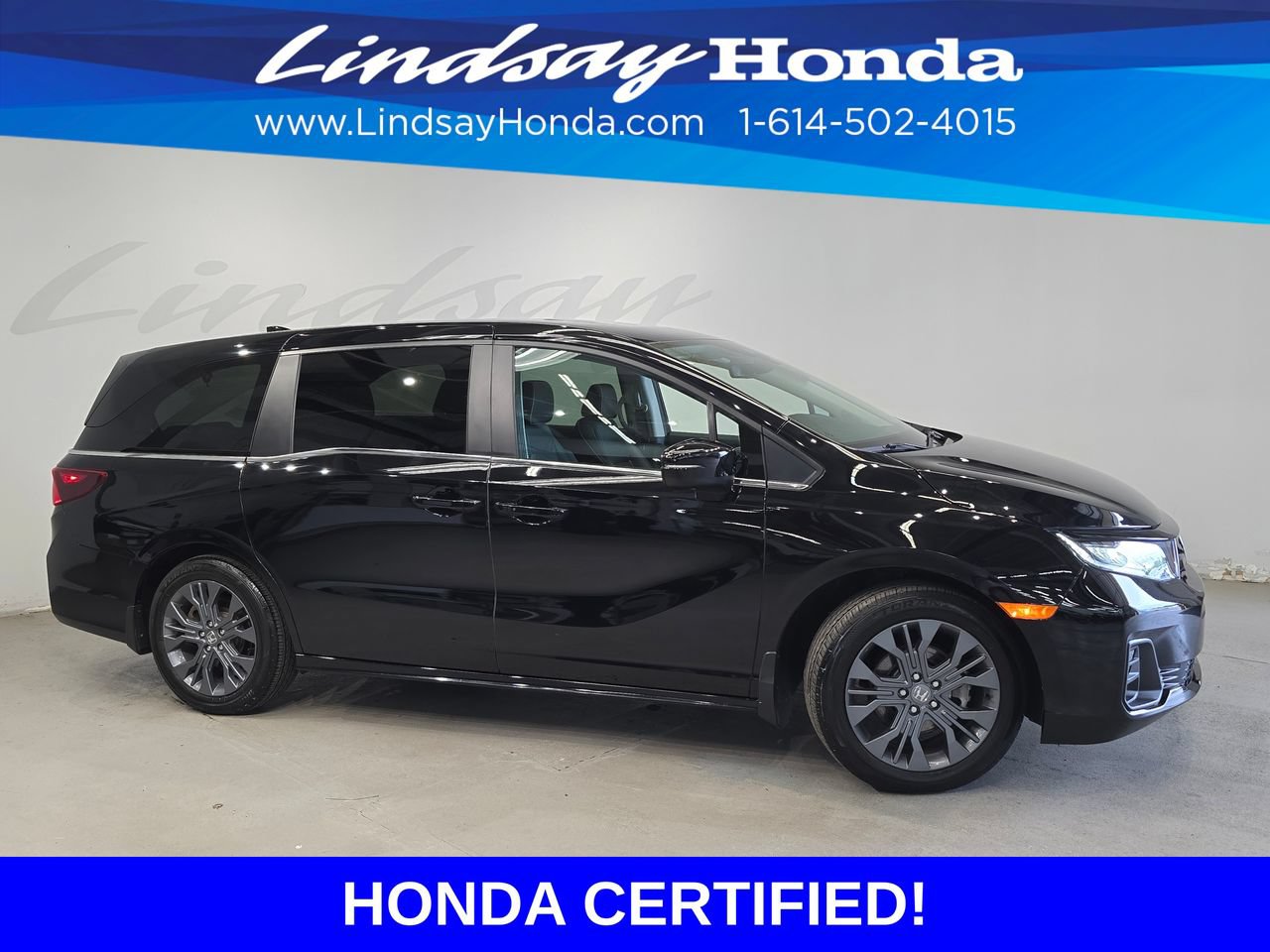Used 2025 Honda Odyssey Touring image 3