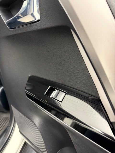 Used 2018 Toyota RAV4 Limited w/ Advanced Technology Package AWD/4WD image 45