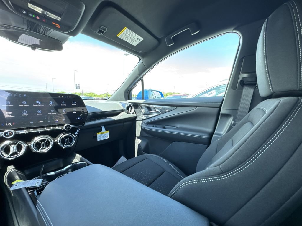 New 2025 Chevrolet Blazer EV LT image 11