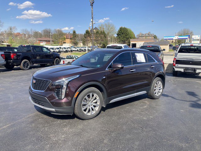 Used 2021 Cadillac XT4 Premium Luxury image 3