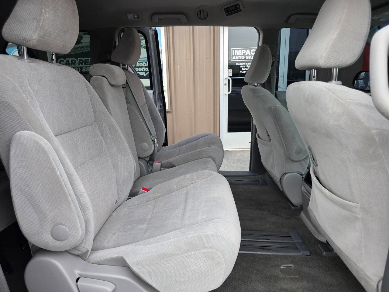 Used 2015 Toyota Sienna LE image 6