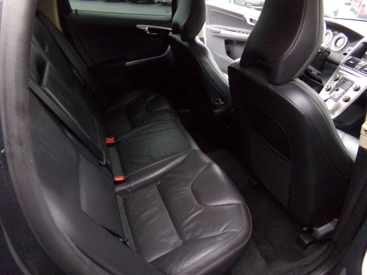 Used 2013 Volvo XC60 3.2 FWD image 40