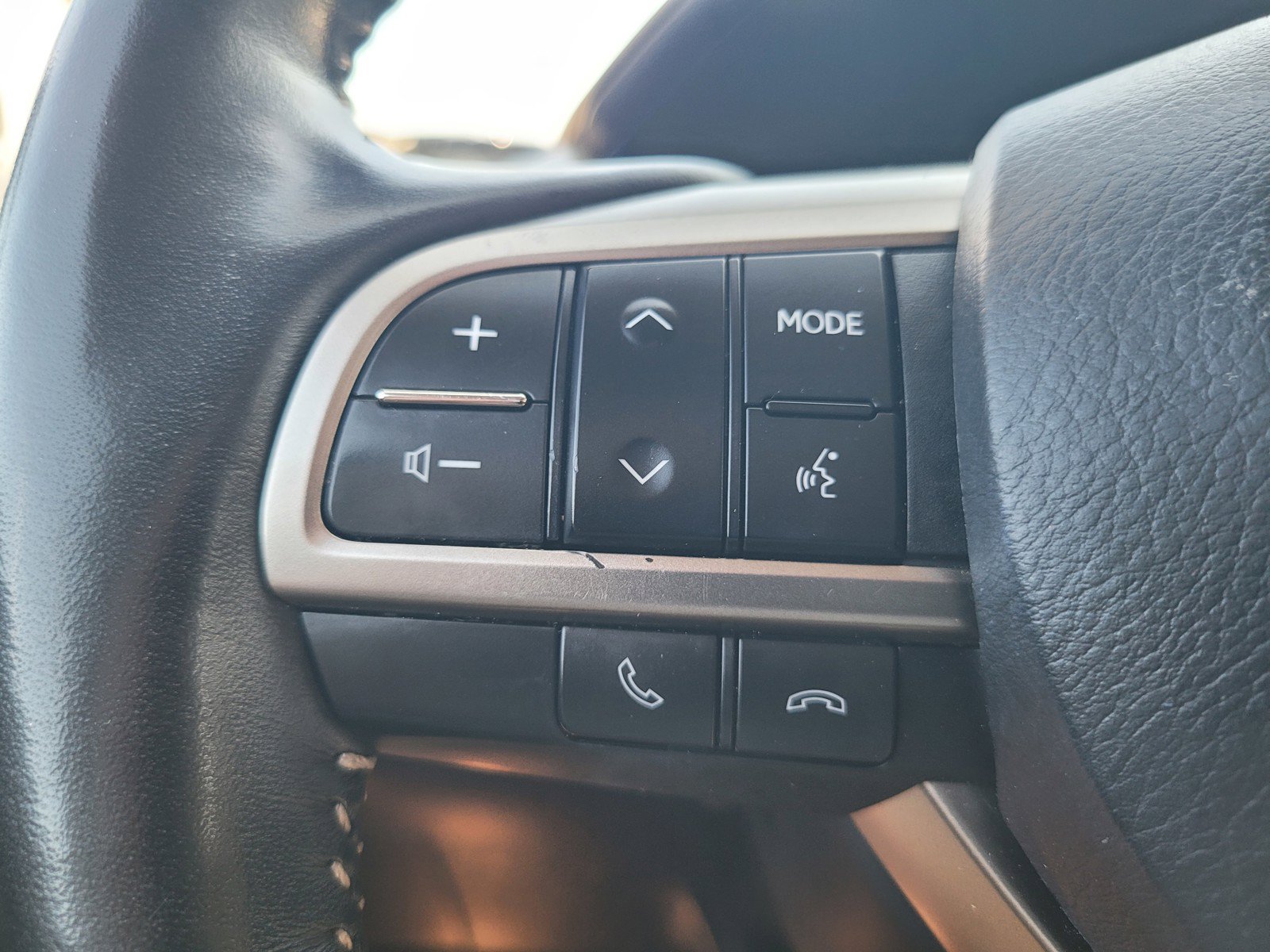 Used 2022 Lexus RX 450hL Luxury w/ Cold Area Package (CT) AWD/4WD image 25