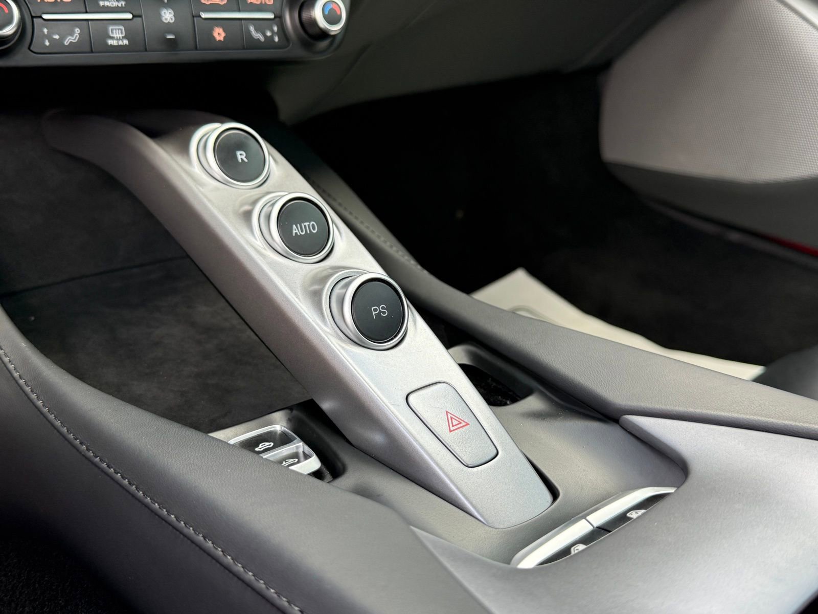 Used 2019 Ferrari Portofino image 35