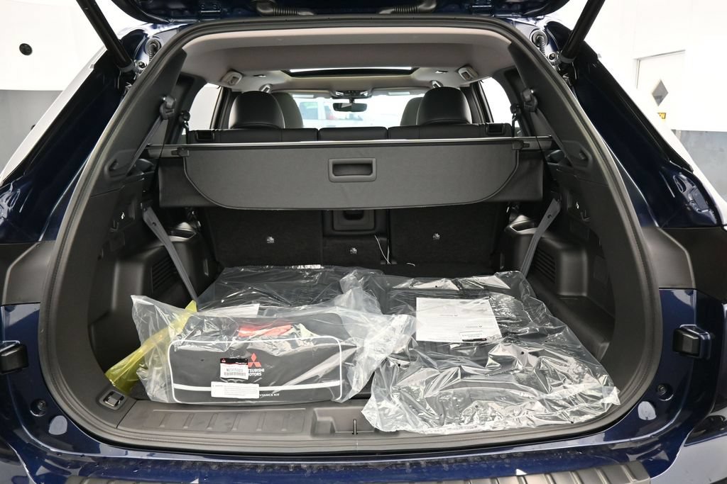New 2026 Mitsubishi Outlander SEL FWD image 40