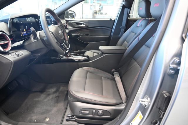 New 2026 Chevrolet Trax RS w/ Driver Confidence Package FWD image 9
